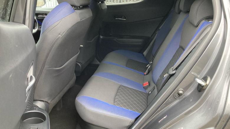 Toyota C-HR 2.0 Hybrid Dynamic 5dr CVT Hybrid Hatchback